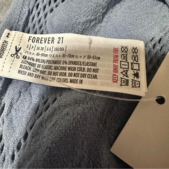 ❤️ $10 Flash Sale Forever 21 Seamless Floral Crochet Crop Top - Picture 12 of 13